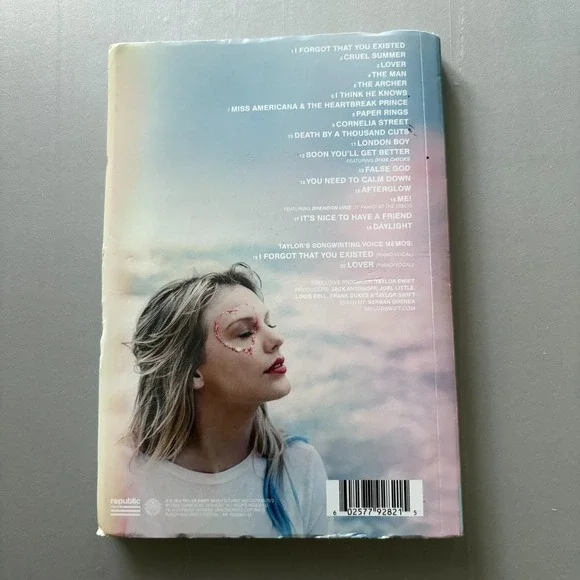 Lover [Deluxe Journal Edition Version 3] by Taylor Swift w Diary : Used - Picture 2 of 10